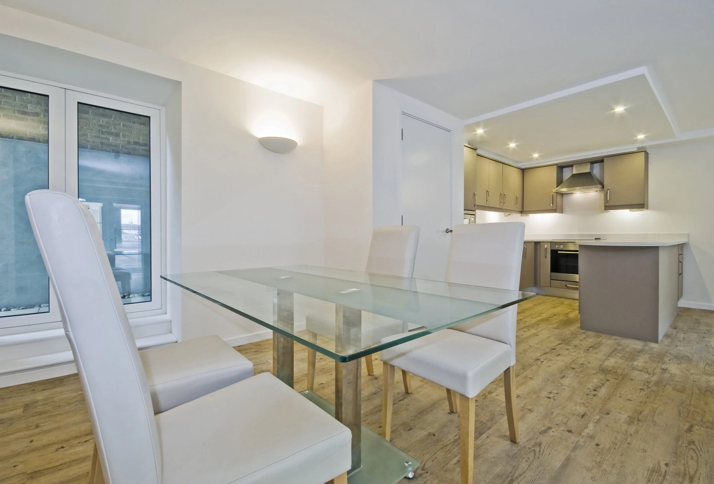 Custom glass table tops in Sydney